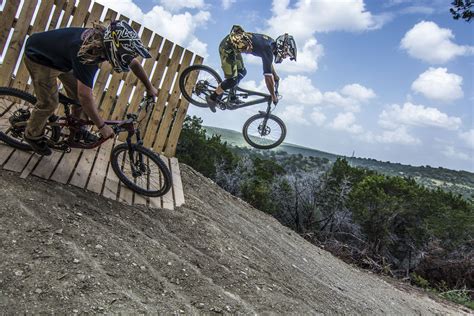 Spider mountain bike park - Jun 21, 2019 · Spider Mountain is Texas’ first and only lift-served mountain bike park. It’s also the only lift-served mountain bike park open year ‘round in the United States. Spider Mountain has five trails ranging from beginner to expert, with 350 vertical feet of gravity to create a thrilling experience. Season passes and single-visit tickets are ... 
